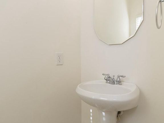 5th image of 1136 Wickford Ct