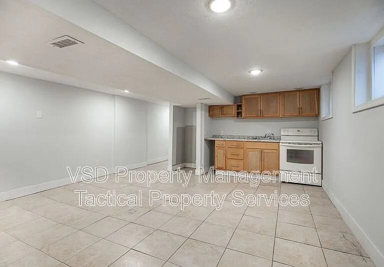 2048 W 98th St #6 — Photo 11