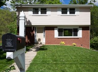 843 Cedarwood Dr, Pittsburgh, PA