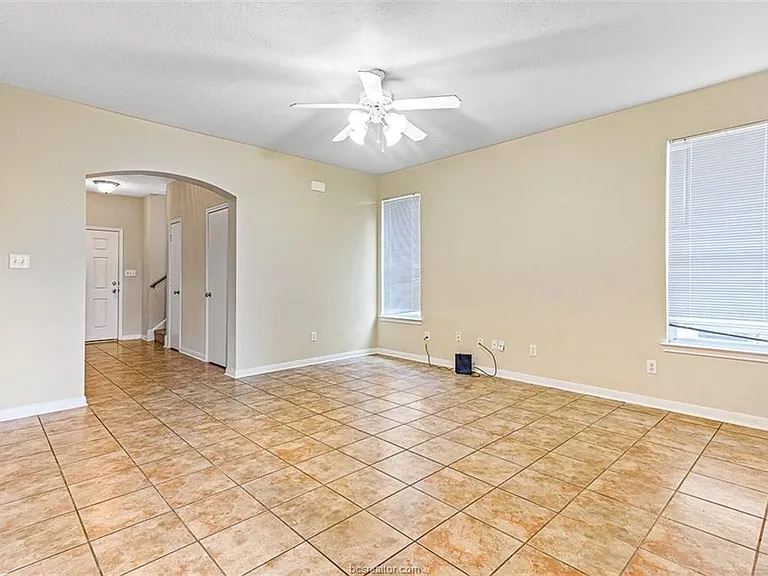 4119 McFarland Dr — Photo 2