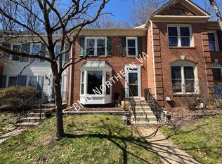 6038 Rockton Ct, Centreville, VA 20121