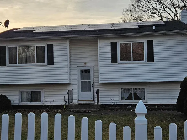 48 Carver Boulevard, Bellport, NY 11713