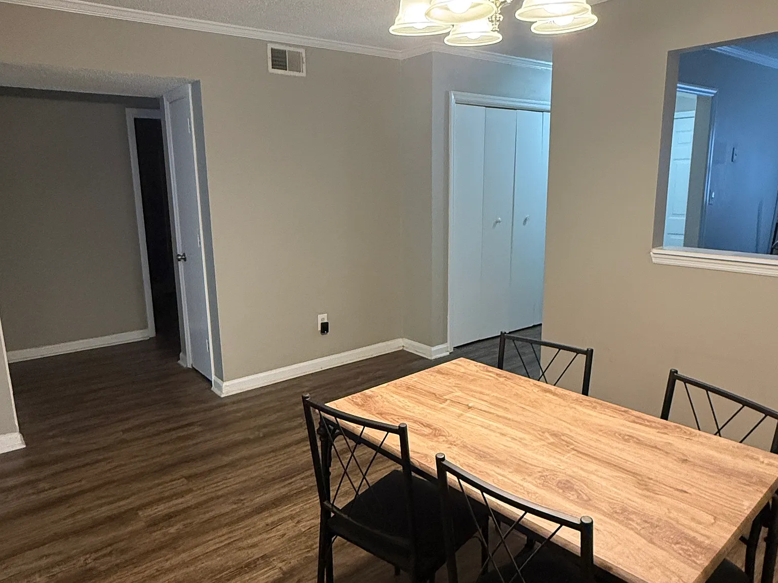 2 bed, 1260 sqft, $1,595 — Photo 4