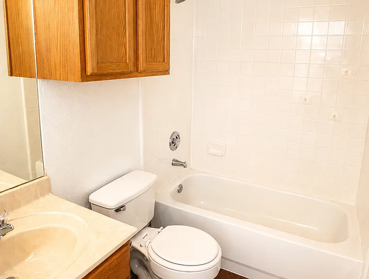 5704 Greengate Dr #D — Photo 9