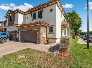 16610 SW 42nd Ter, Miami, FL 33185