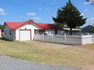 131 Wood St, Fort Cobb, OK 73038
