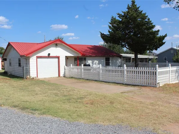 131 Wood St, Fort Cobb, OK 73038