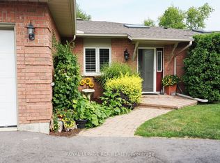 28 Reddington Dr #2, Caledon, ON L7E0E4