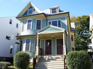 305-307 Pleasant St, New Bedford, MA 02740