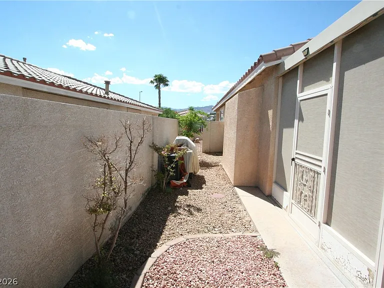 340 Jacaranda Arbor St — Photo 37