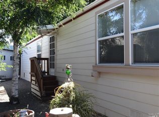 52 Wayside Dr, Santa Rosa, CA 95407