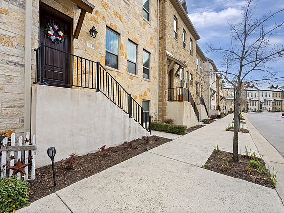 3rd image of 313 Adams St