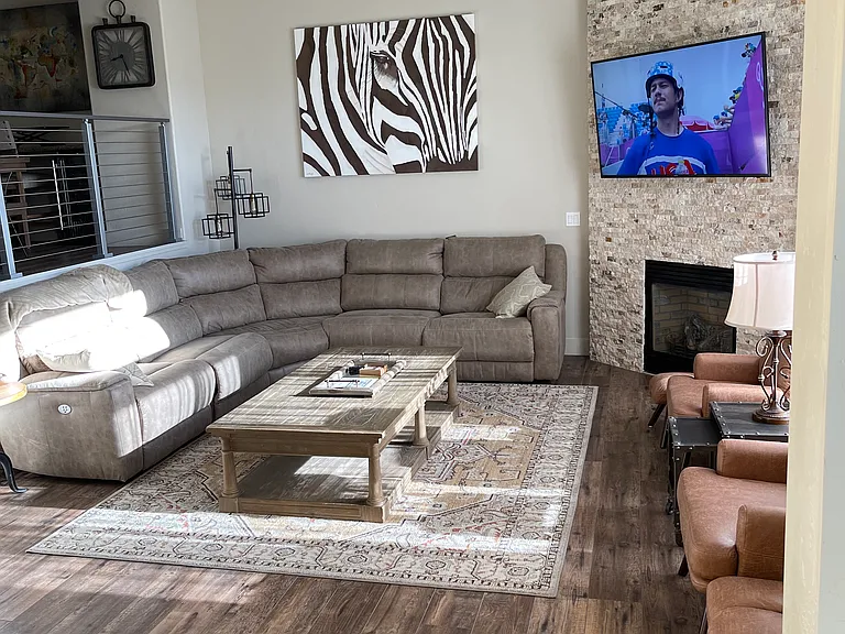 5635 Oslo Ln — Photo 4