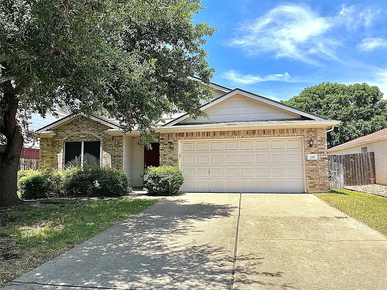 2117 Kimra Ln — Photo 1