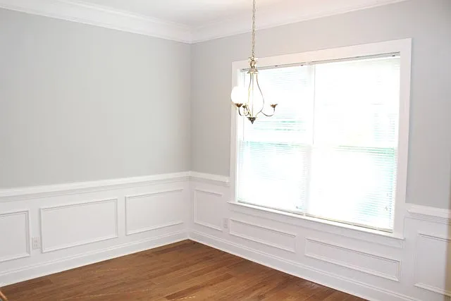 831 Erika Ln — Photo 9