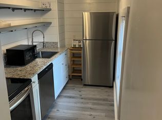 104 E Main St APT 201, Stevensville, MD 21666