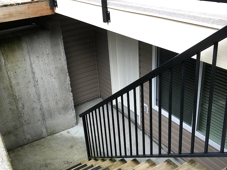 210a St — Photo 19