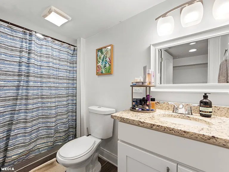 1621 N McVicker Ave #1 — Photo 11