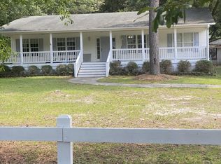 180 Wheeler Creek Rd, Sneads Ferry, NC 28460