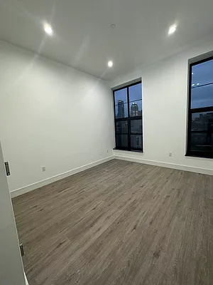 Rented by Oxford Property Group | media 18