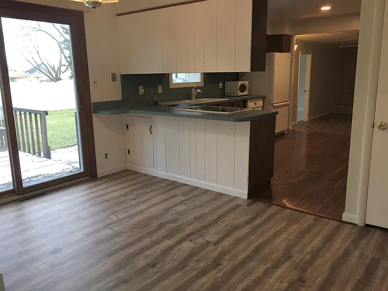 5260 Daniels Dr — Photo 9