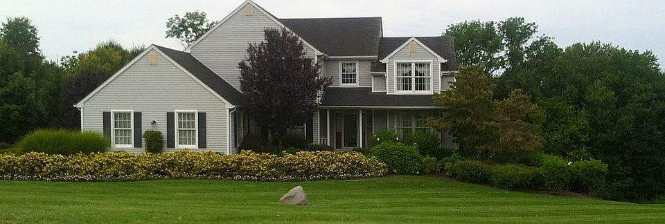 1st image of 17 Fieldstone Dr