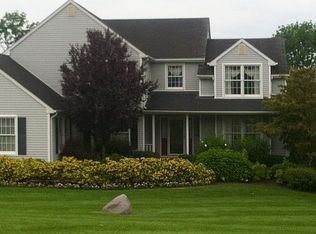 17 Fieldstone Dr, Sussex, NJ 07461