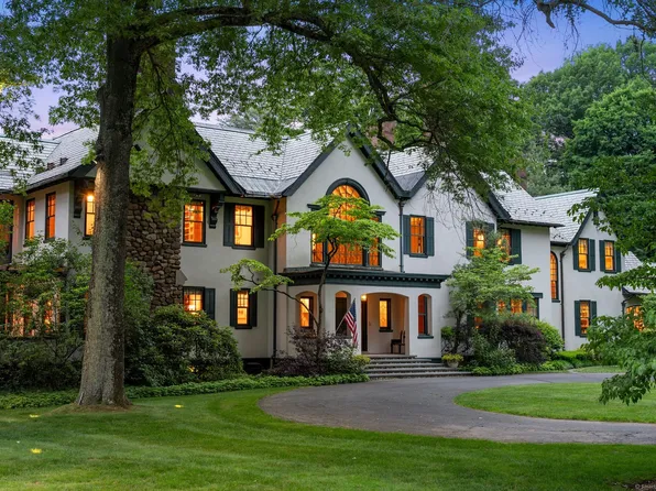 49 Mountain Spring Road, Farmington, CT 06032