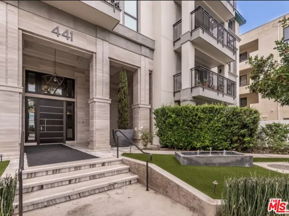 441 S Barrington Ave Unit 209, Los Angeles, CA 90049