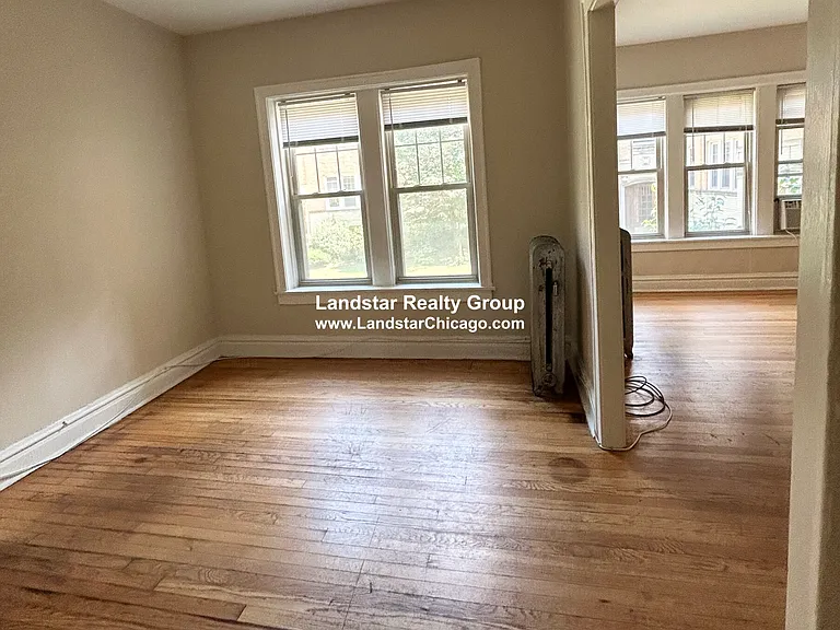 916 Reba Pl #1N — Photo 3
