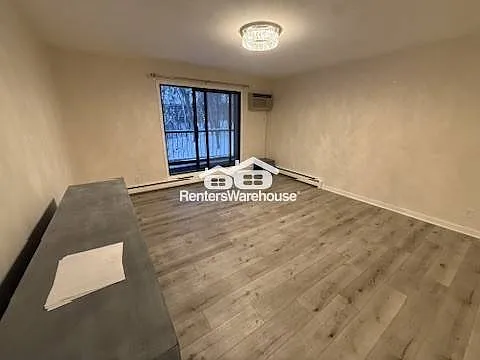 5607 Green Circle Dr #200 — Photo 6