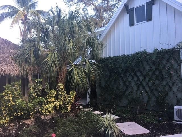 1st image of 655 Camelia Ln