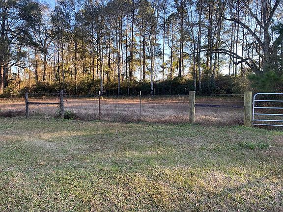 4th image of 42 Cedar Grove Ln