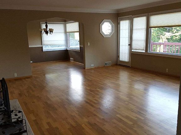 3rd image of 9005 45th Ave NE