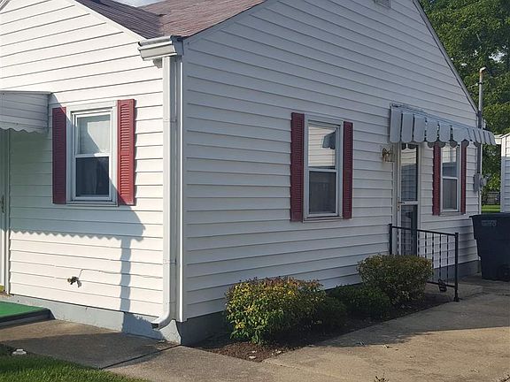 2nd image of 2606 S Sycamore Ave