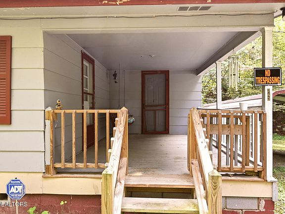 4th image of 243 Smith Rd