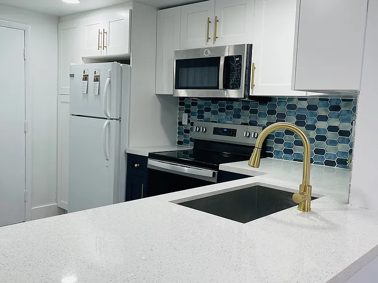 9175 SW 77th Ave #306 — Photo 9