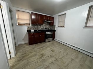 3260 Middletown Rd #BASEMENT, Bronx, NY 10465