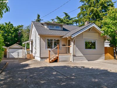 6815 NE Glisan St, Portland, OR, 97213