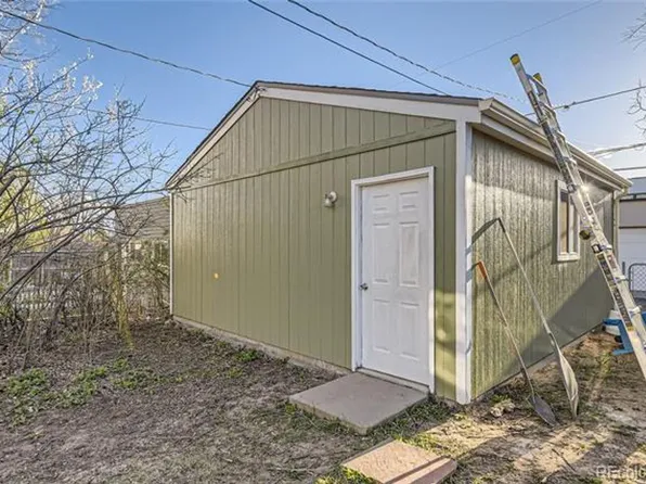 3373 S Logan St, Englewood, CO 80113