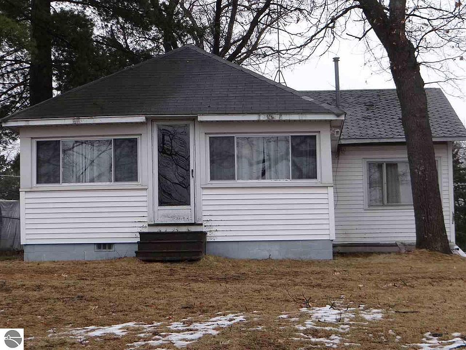 1st image of 5174 Park St