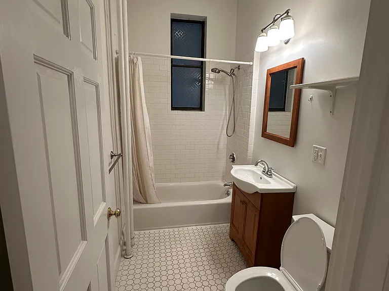 366 Commonwealth Ave #2D — Photo 14