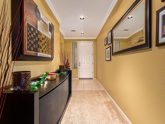4th image of 2071 E Bellerive Pl