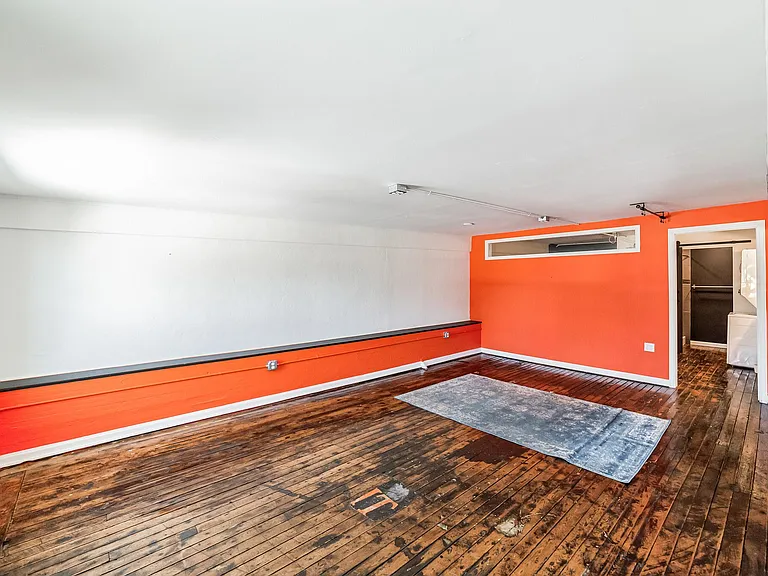 227 N Broadway #205 — Photo 9