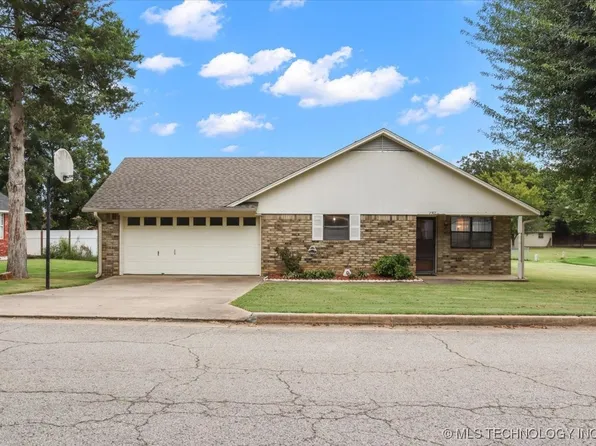 2502 Cardinal Ln, Poteau, OK 74953