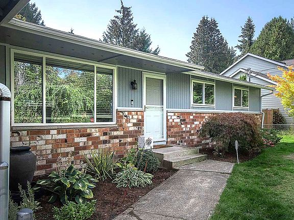 4th image of 18322 25th Street Ct E
