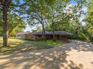 1224 Oak Dr, Denison, TX 75020