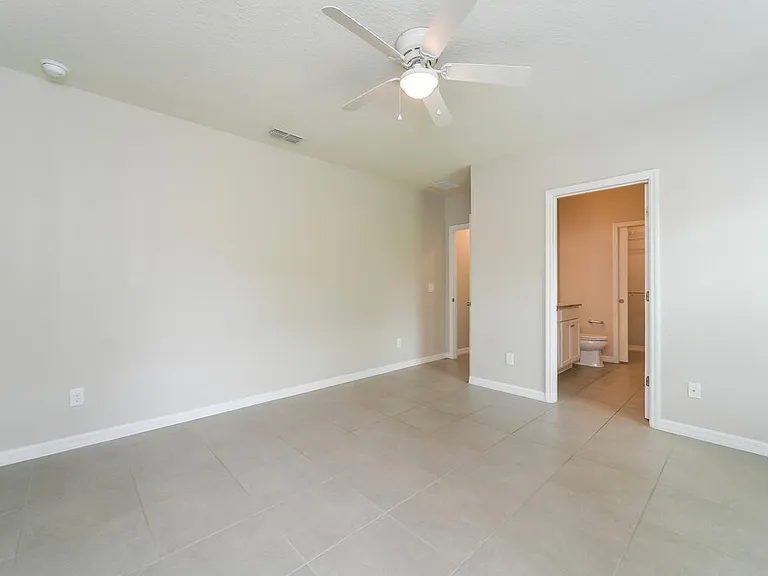 1201 Croydon Cir — Photo 10