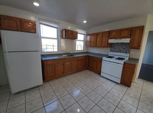 203 Peshine Ave #3L, Newark, NJ 07108