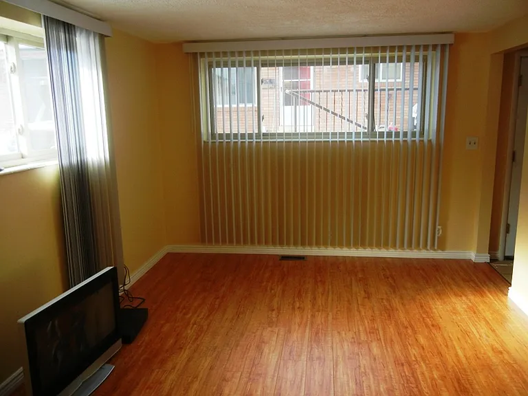 668 E Ramona Ave #C — Photo 3